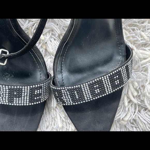 Black CAPE ROBBINS Stilettos - Picture 9 of 9